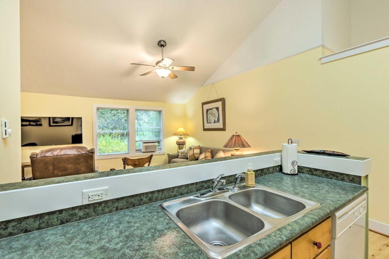 Charming Retreat Near Downtown Frankfort And Beaches ภายนอก รูปภาพ
